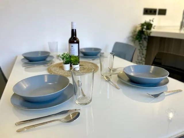 Gatu Premium Alma Marinera, Preferente Mayores De 21 Anos Y Familias Cadix