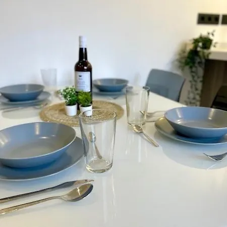 Gatu Premium Alma Marinera, Preferente Mayores De 21 Anos Y Familias 加的斯