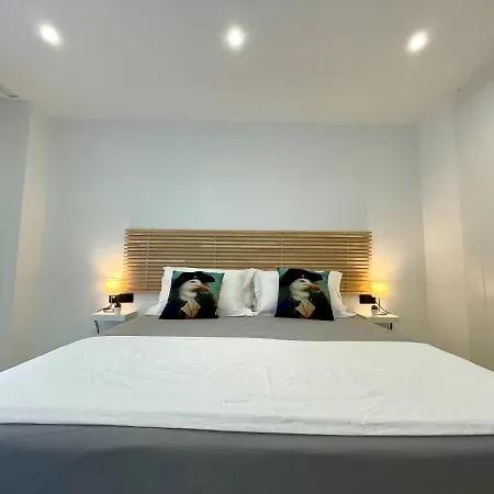 Gatu Premium Alma Marinera, Preferente Mayores De 21 Anos Y Familias 加的斯