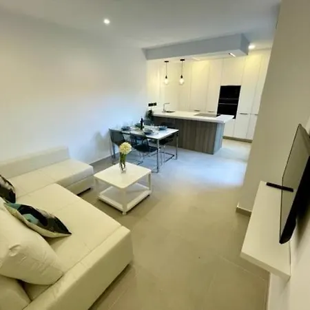 Gatu Premium Alma Marinera, Preferente Mayores De 21 Anos Y Familias