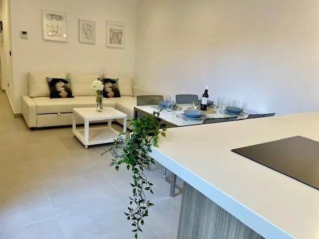 Gatu Premium Alma Marinera, Preferente Mayores De 21 Anos Y Familias *