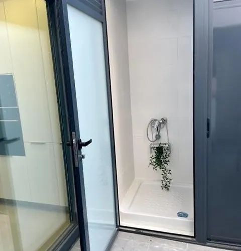 Gatu Premium Alma Marinera, Preferente Mayores De 21 Anos Y Familias